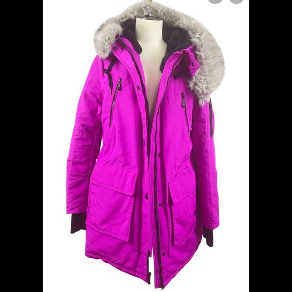 BCBG MAXAZRIA PUFFER COAT